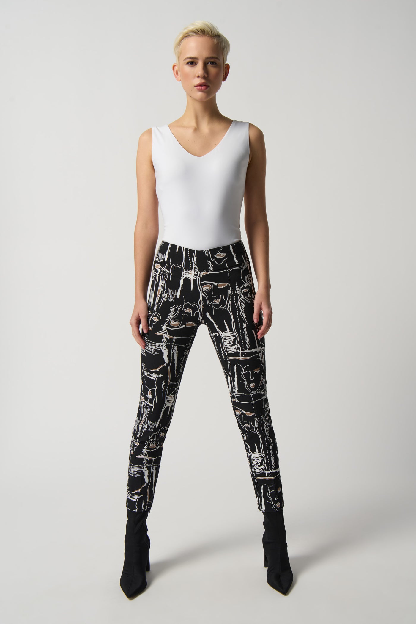 Joseph Ribkoff Face Print Cropped Pants 