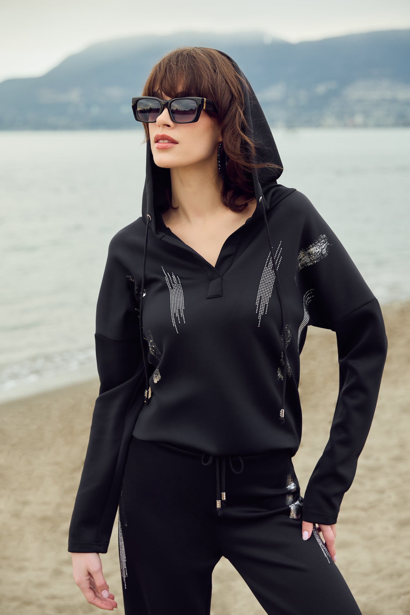 Relaxed Fit Hoodie with Metallic Accents Frank Lyman