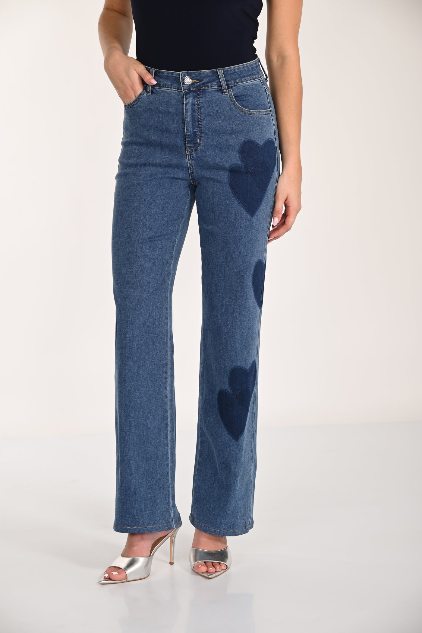 Heart Patch Straight-Leg Jeans Frank Lyman