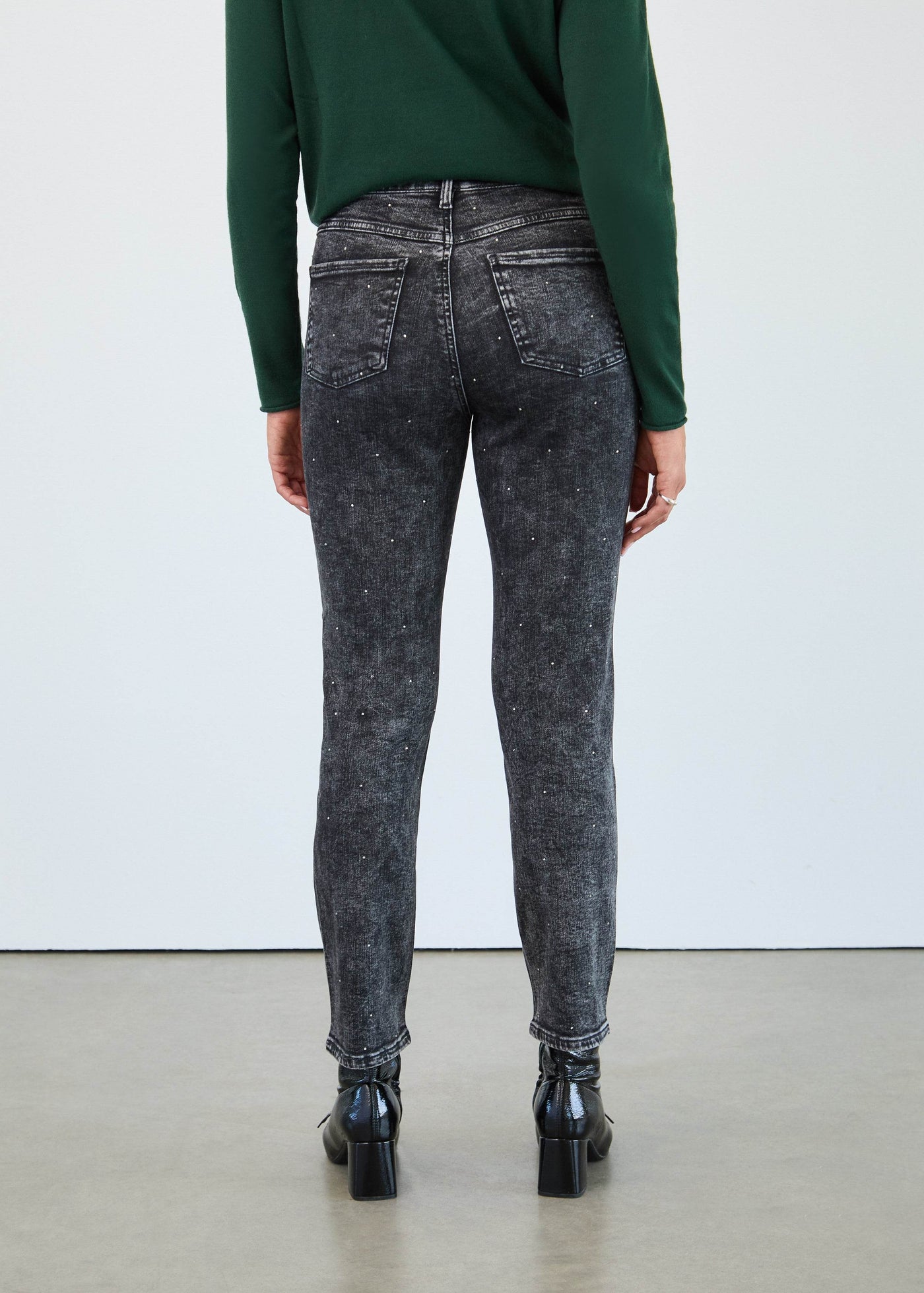 Suzanne Straight Ankle - Dream Pants
