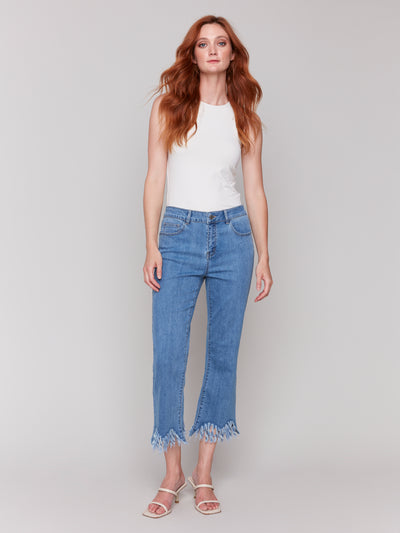 Cropped Jeans with Fringed Hem