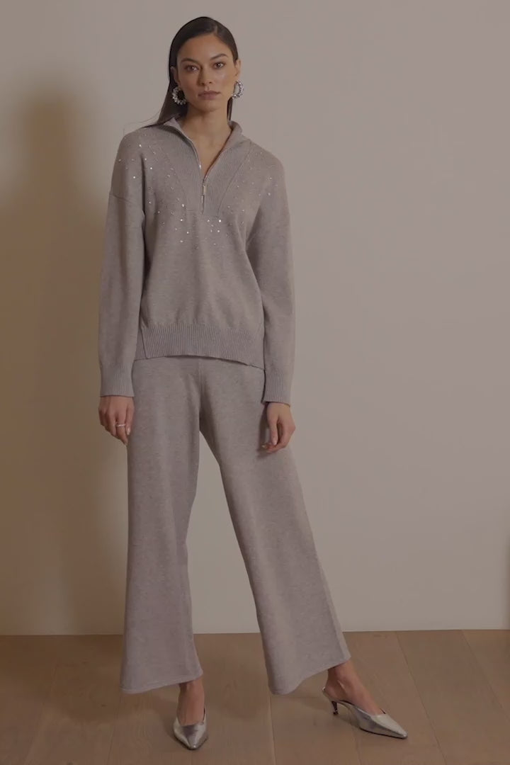 Pull en maille à col montant orné de strass